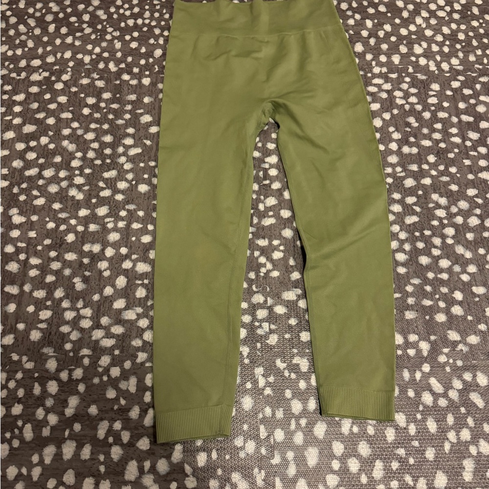 WeWoreWhat Olive Kids Leggings